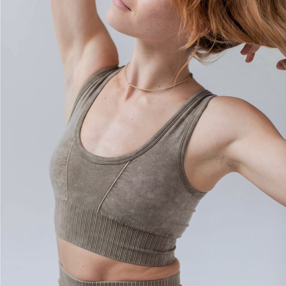 Savvi leggings/tights & matching bra - NWT - Picture 3 of 12